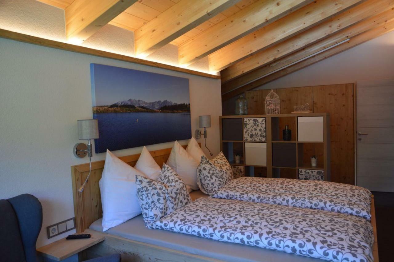 Chalet Christine Brixen im Thale Bagian luar foto