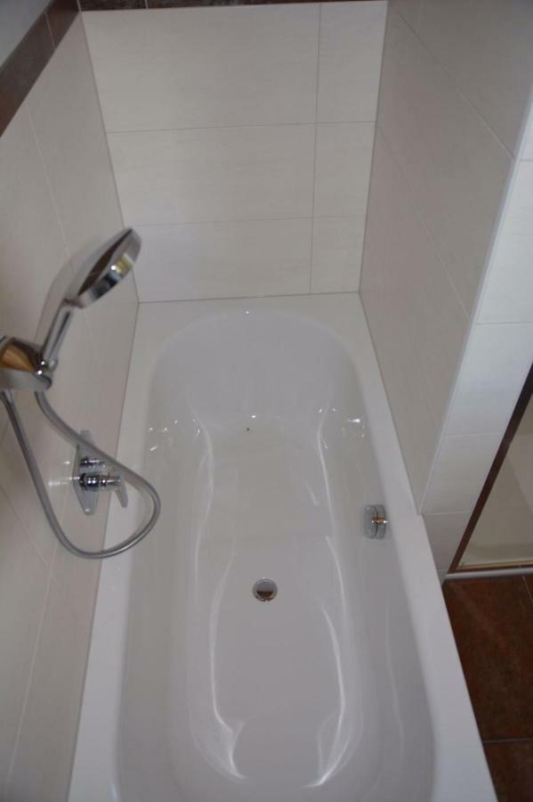 Chalet Christine Brixen im Thale Bagian luar foto