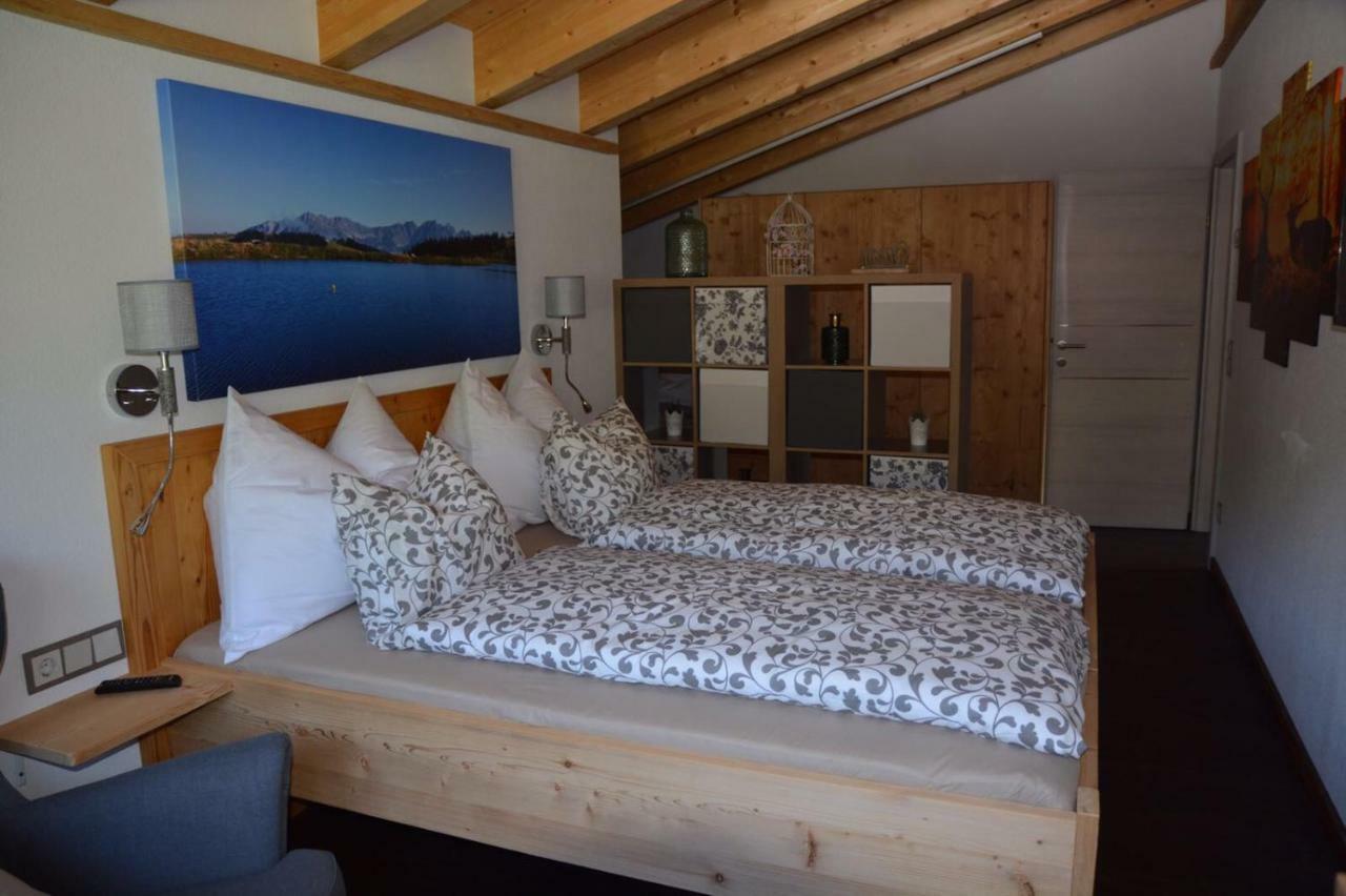 Chalet Christine Brixen im Thale Bagian luar foto