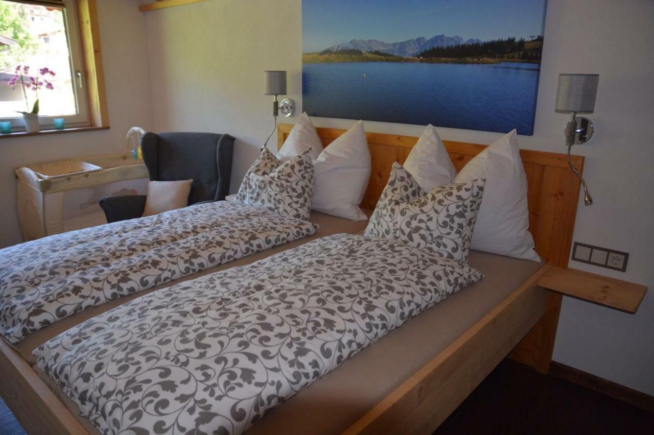 Chalet Christine Brixen im Thale Bagian luar foto
